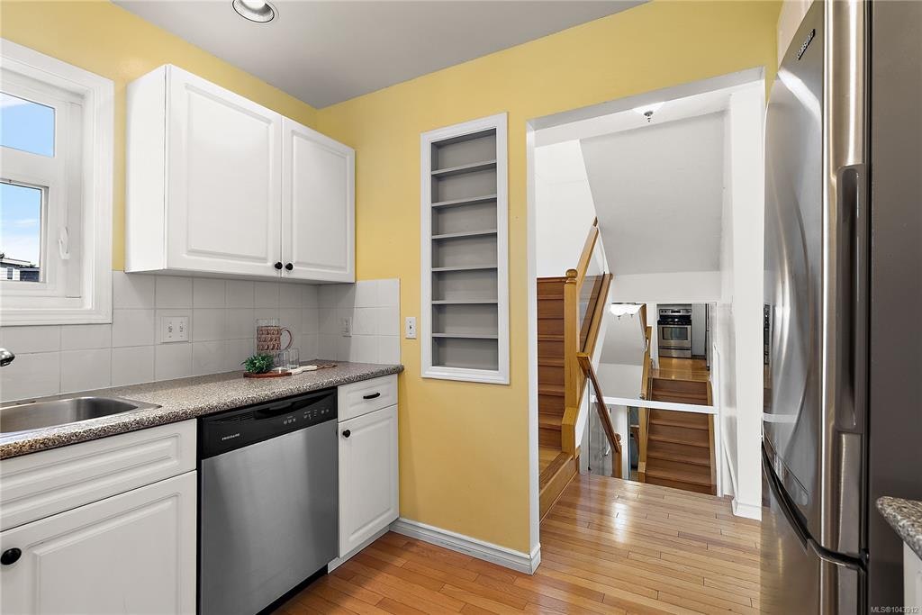 4-108 Dallas Road, Victoria, BC, V8V 1A3 - 13