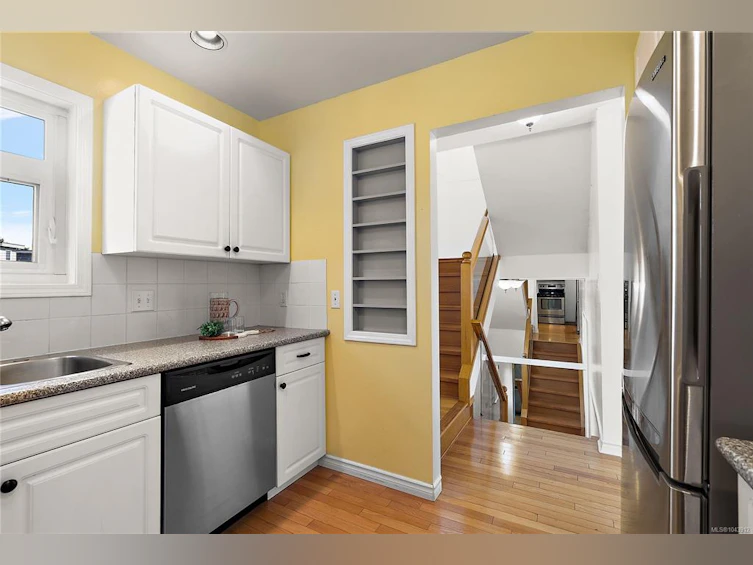 4-108 Dallas Road, Victoria, BC, V8V 1A3 - 13