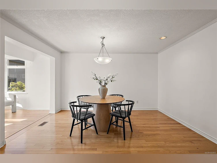 4-108 Dallas Road, Victoria, BC, V8V 1A3 - 9
