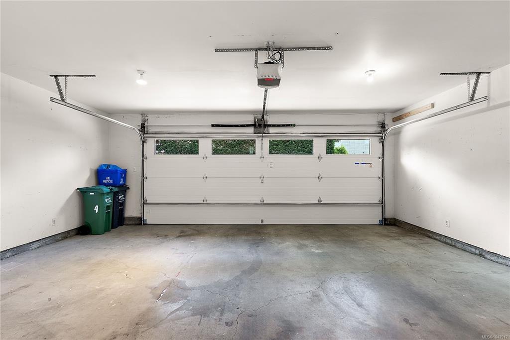 4-108 Dallas Road - 4