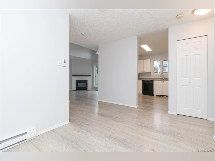 403-2710 Grosvenor Road, Victoria, BC, V8T 3M9 - 22