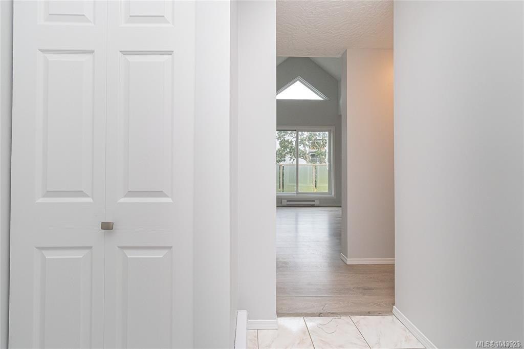 403-2710 Grosvenor Road, Victoria, BC, V8T 3M9 - 9