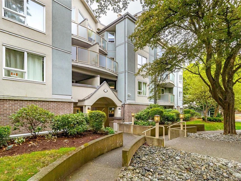 403 - 2710 Grosvenor Road, Victoria BC V8T 3M9
