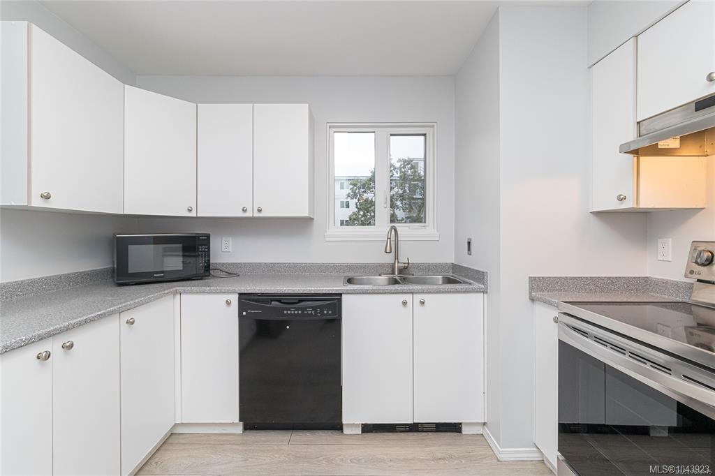 403-2710 Grosvenor Road, Victoria, BC, V8T 3M9 - 20
