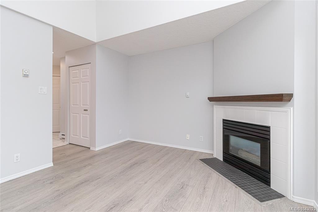 403-2710 Grosvenor Road, Victoria, BC, V8T 3M9 - 11