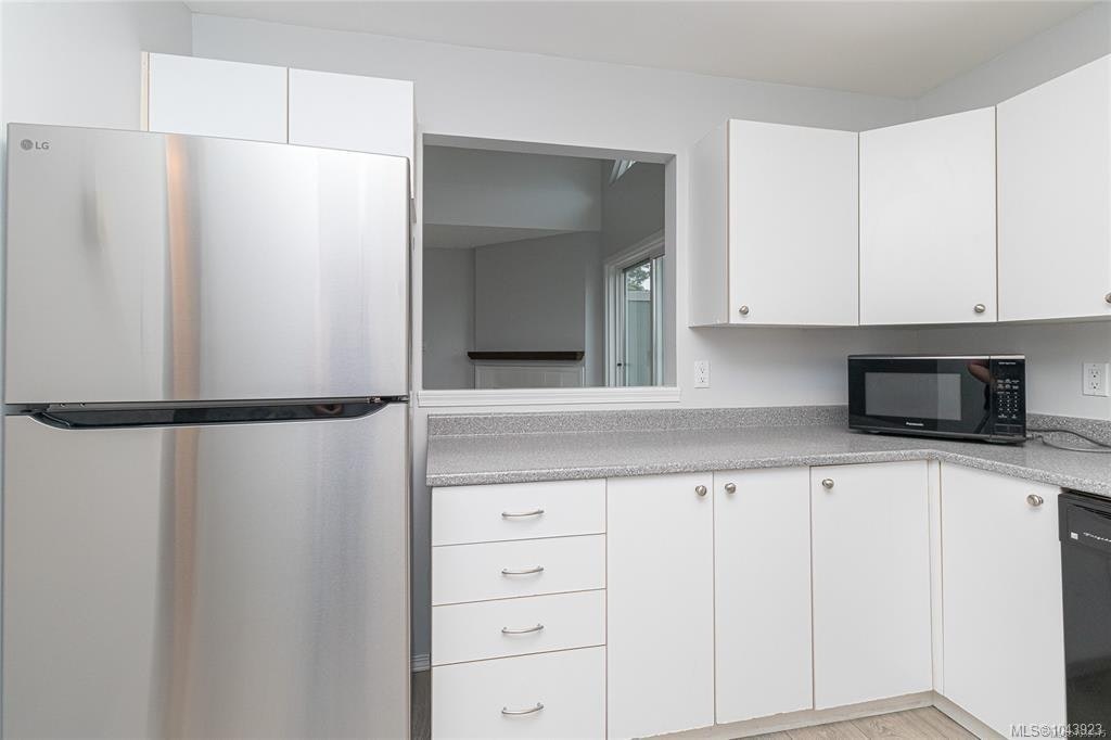 403-2710 Grosvenor Road, Victoria, BC, V8T 3M9 - 19