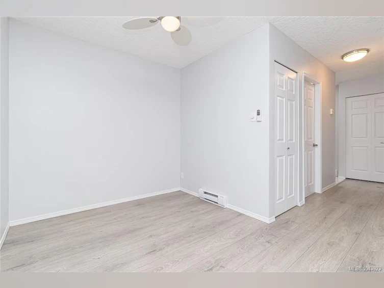 403-2710 Grosvenor Road, Victoria, BC, V8T 3M9 - 21