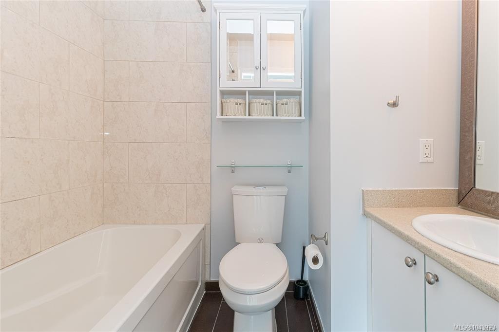 403-2710 Grosvenor Road, Victoria, BC, V8T 3M9 - 30