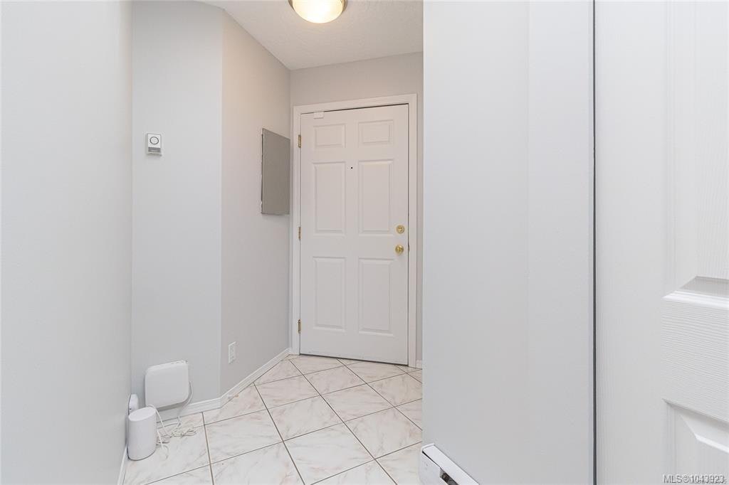 403-2710 Grosvenor Road, Victoria, BC, V8T 3M9 - 8