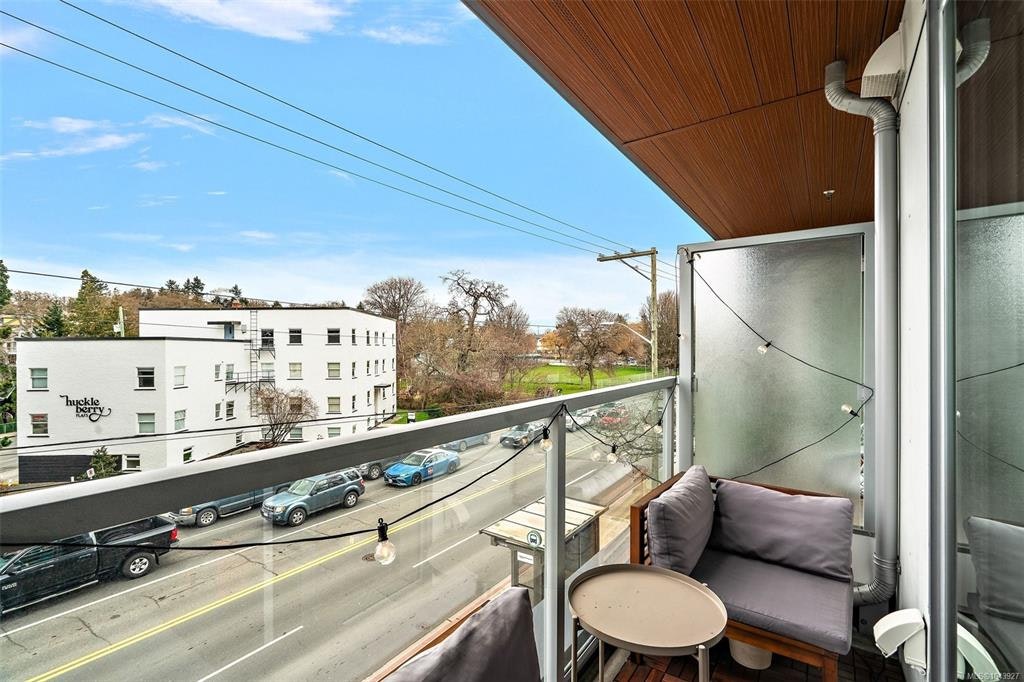 306-1301 Hillside Avenue, Victoria, BC, V8T 0E3 - 25