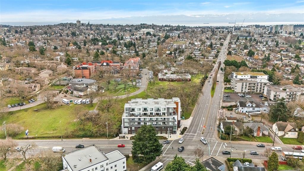 306-1301 Hillside Avenue - 5