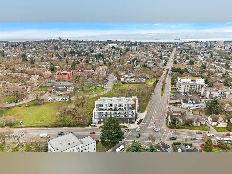 306-1301 Hillside Avenue, Victoria, BC, V8T 0E3 - 5