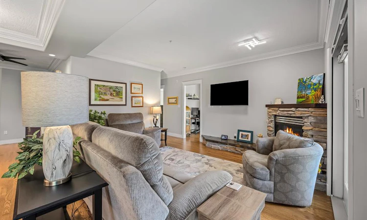 134-3666 Royal Vista Way