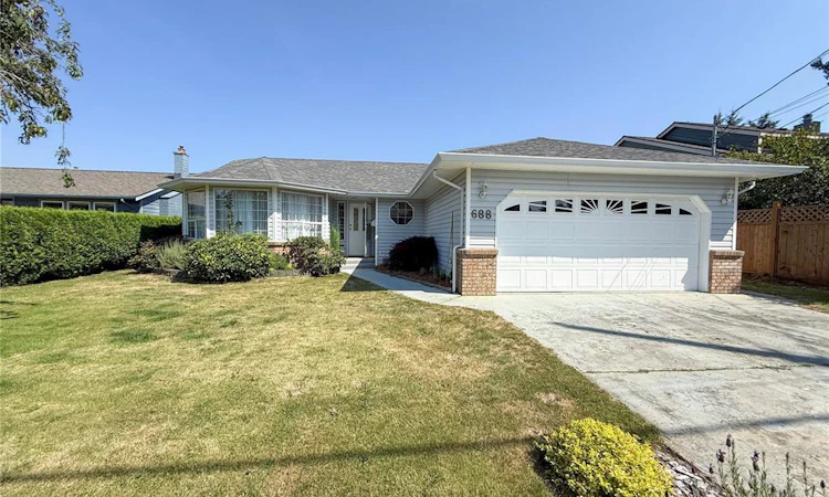 688 Albatross Crescent