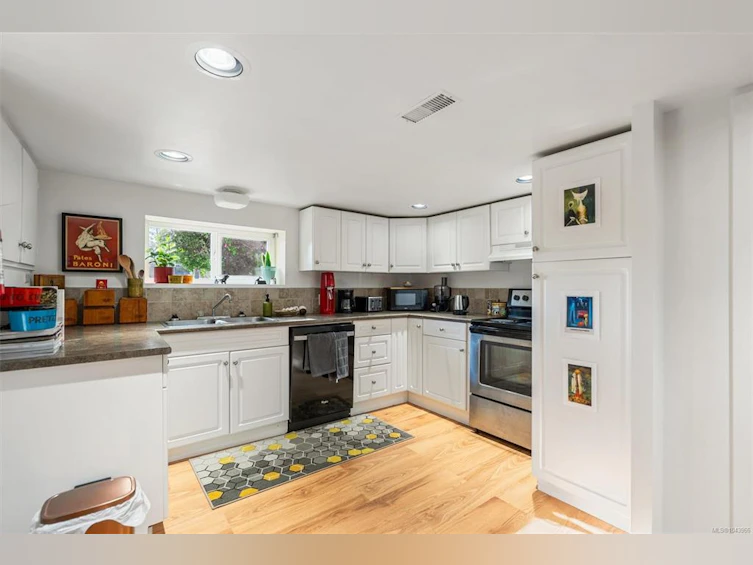 3771 Winston Crescent, Saanich, BC, V8X 1S2 - 22