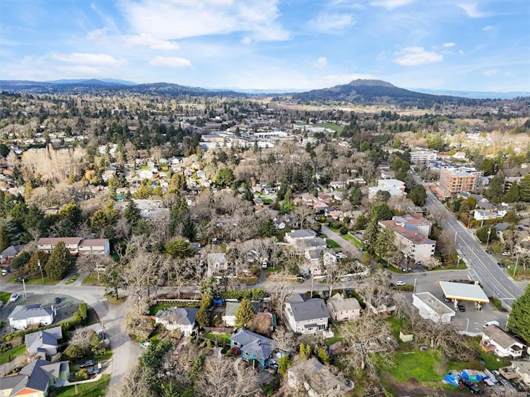 3771 Winston Crescent, Saanich, BC, V8X 1S2 - 42