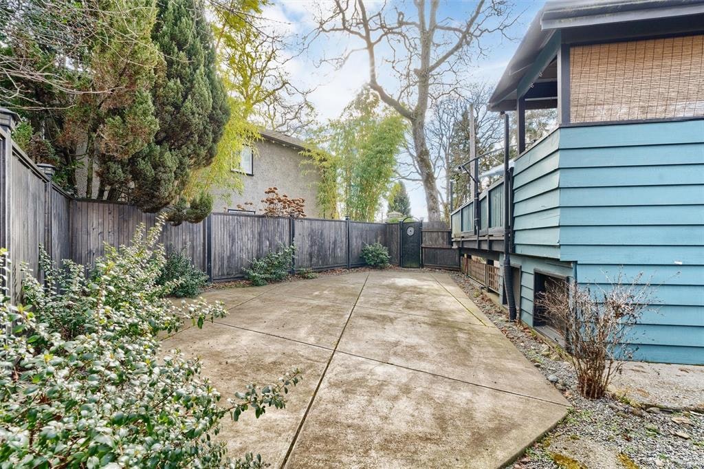 3771 Winston Crescent, Saanich, BC, V8X 1S2 - 35