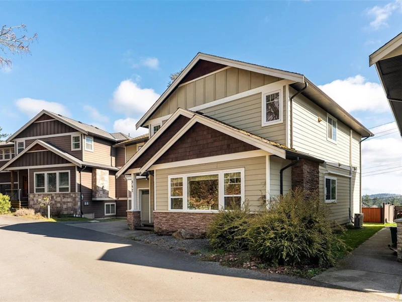 942 Arngask Avenue, Langford BC V9B 5X7