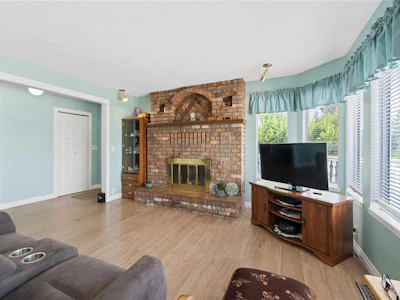 429 Davis Road - 5