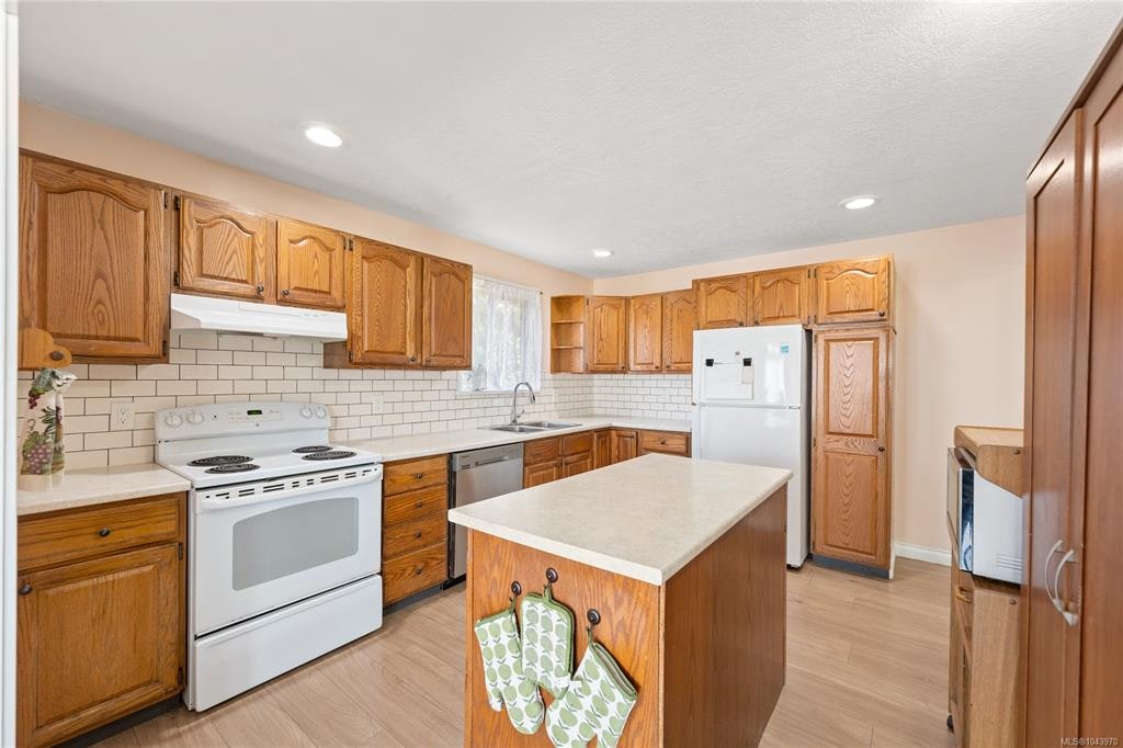 429 Davis Road, Ladysmith, BC, V9G 1V4 - 8