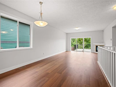 1072 Fitzgerald Road - 4