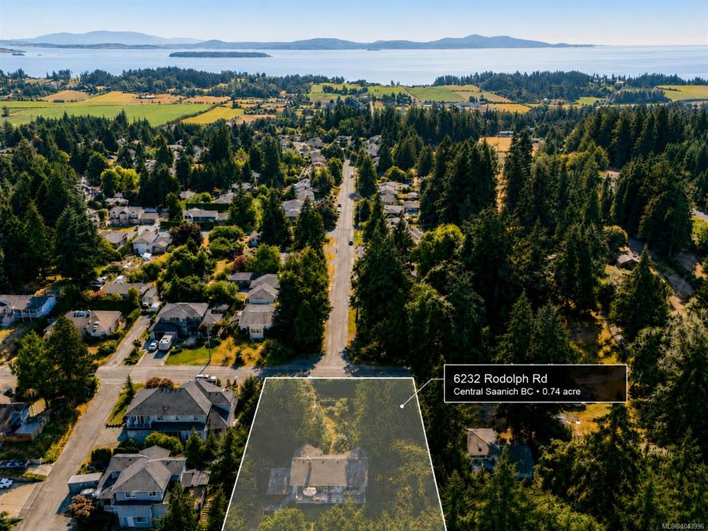 6232 Rodolph Road, Central Saanich, BC, V8Z 5V8