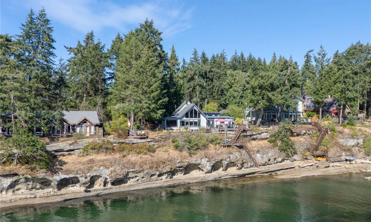 109 Malaspina Drive