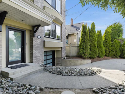 611 Niagara Street - 3
