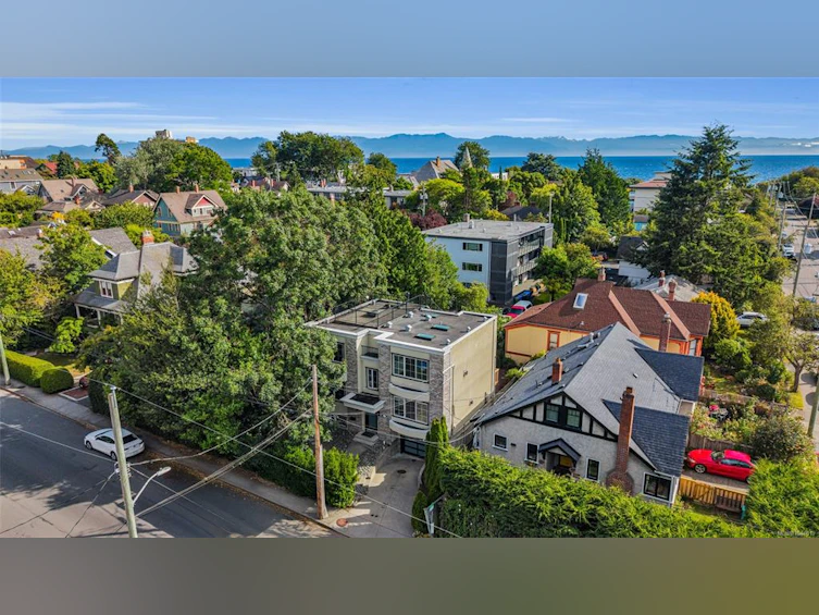 611 Niagara Street, Victoria, BC, V8V 1J1 - 2