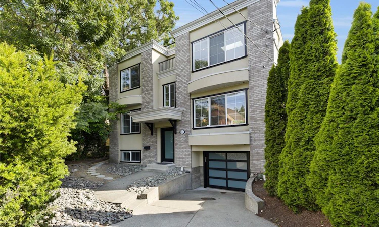 611 Niagara Street