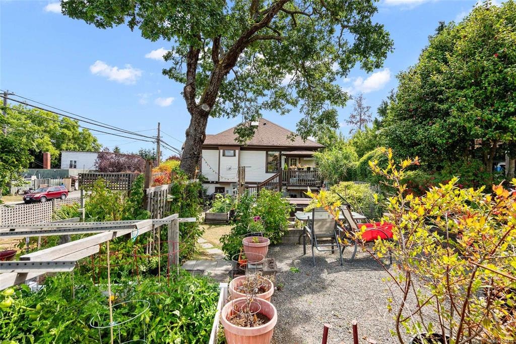 1439 Haultain Street, Victoria, BC, V8R 2J8 - 46