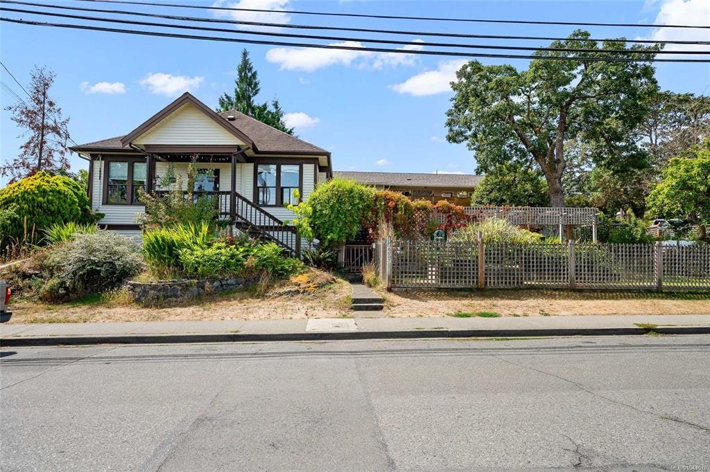 1439 Haultain Street, Victoria, BC, V8R 2J8 - 52