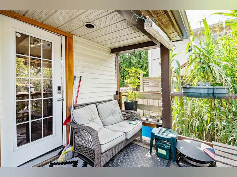 1439 Haultain Street, Victoria, BC, V8R 2J8 - 18
