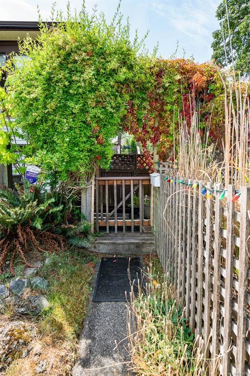 1439 Haultain Street, Victoria, BC, V8R 2J8 - 47