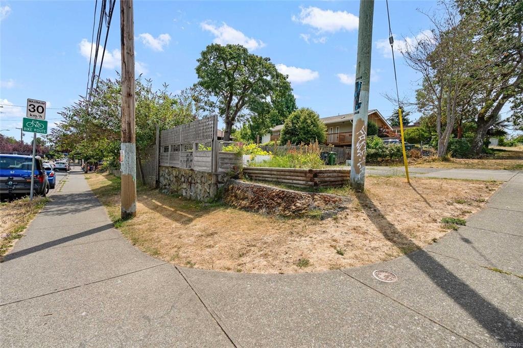 1439 Haultain Street, Victoria, BC, V8R 2J8 - 50