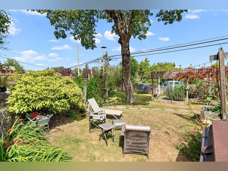1439 Haultain Street, Victoria, BC, V8R 2J8 - 43