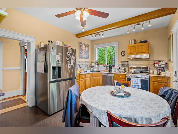 1439 Haultain Street, Victoria, BC, V8R 2J8 - 11