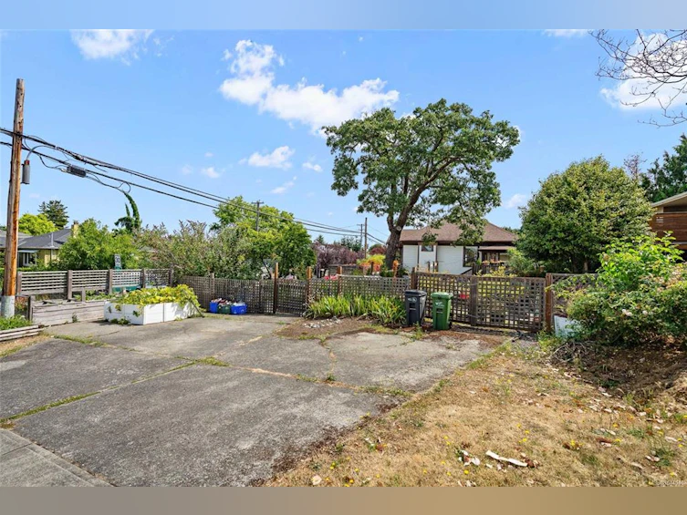 1439 Haultain Street, Victoria, BC, V8R 2J8 - 48