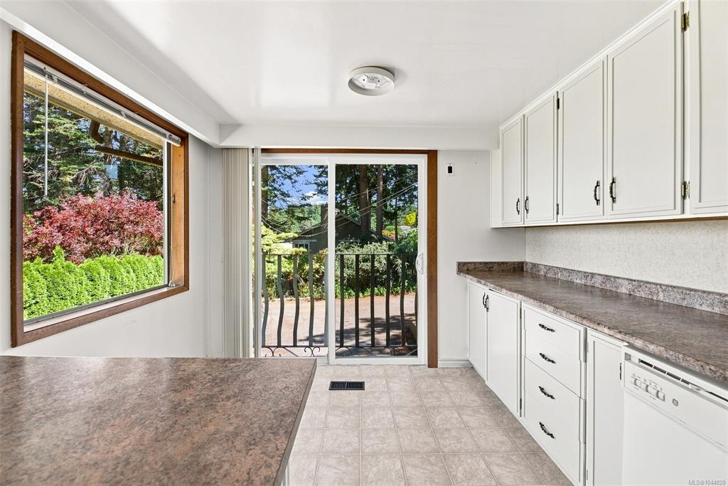 1900 Leyns Road - 3
