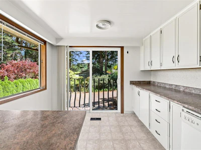 1900 Leyns Road - 3