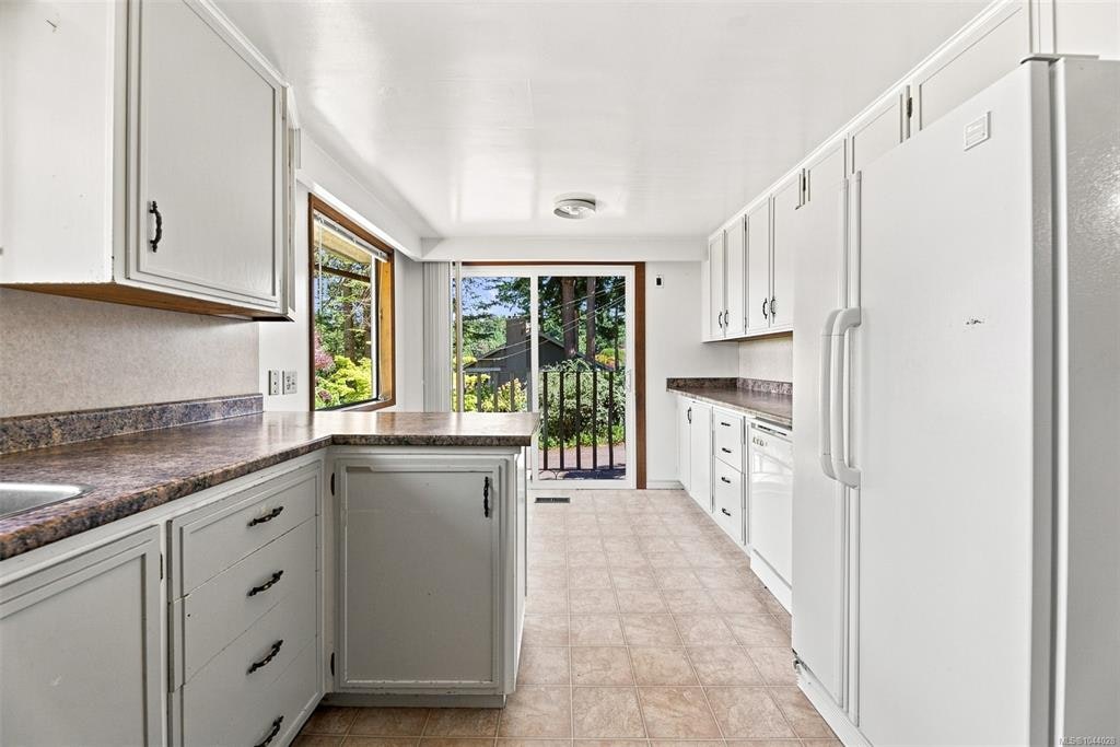1900 Leyns Road - 4