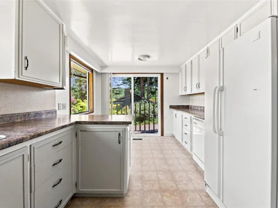 1900 Leyns Road - 4