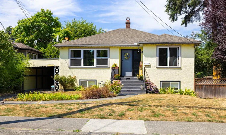 461 Howard Avenue