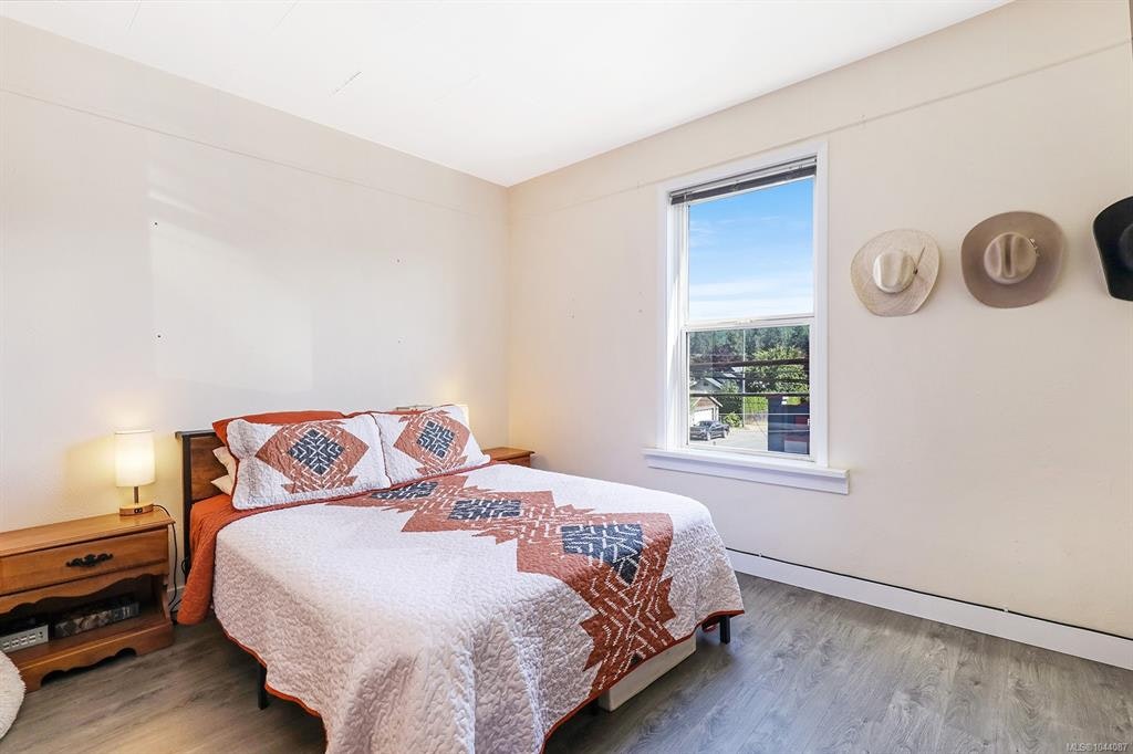 2780 Dunsmuir Avenue, Cumberland, BC, V0R 1S0 - 21