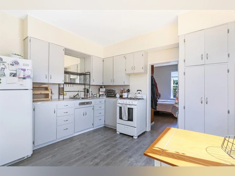 2780 Dunsmuir Avenue, Cumberland, BC, V0R 1S0 - 19