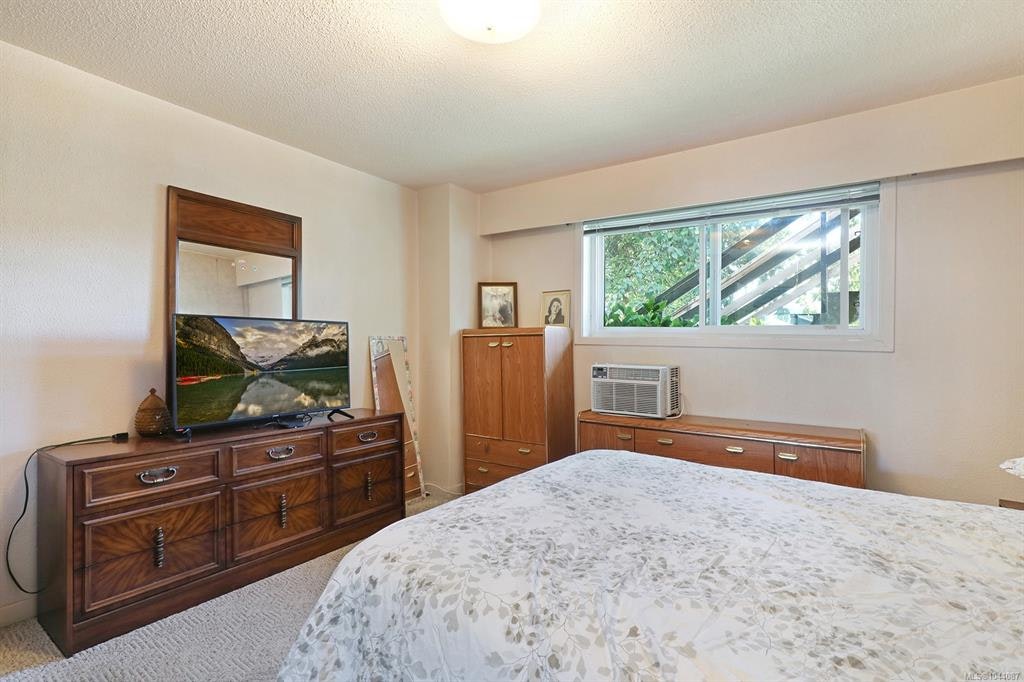 2780 Dunsmuir Avenue, Cumberland, BC, V0R 1S0 - 6