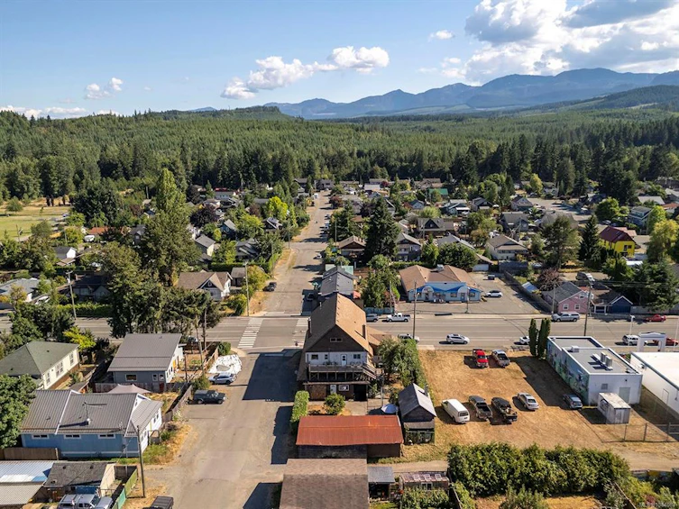 2780 Dunsmuir Avenue, Cumberland, BC, V0R 1S0 - 42