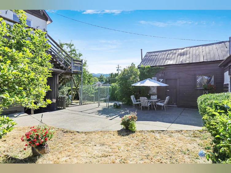 2780 Dunsmuir Avenue, Cumberland, BC, V0R 1S0 - 39