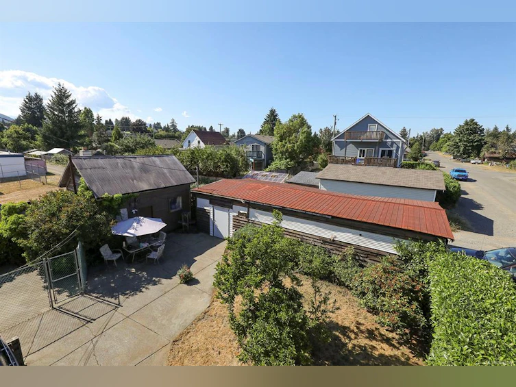 2780 Dunsmuir Avenue, Cumberland, BC, V0R 1S0 - 28