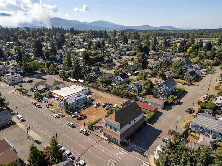 2780 Dunsmuir Avenue, Cumberland, BC, V0R 1S0 - 2